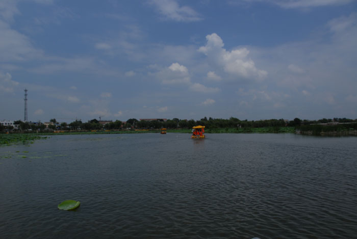 ˮ��һɫ���̲�ʎ����С���x��߅Խ��(l��i)Խ�h(yu��n)��